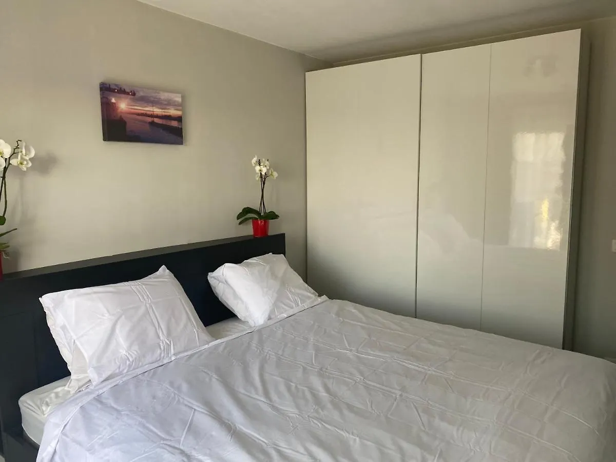 Feel At Home At This Homeawayfromhome Appt With A Stunning Water Canal View And Home Gym Ghent 0*,  Belgium