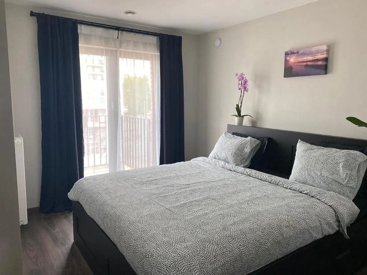 Feel At Home At This Homeawayfromhome Appt With A Stunning Water Canal View And Home Gym Gent